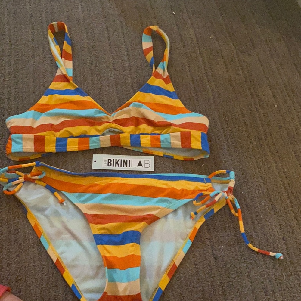 NWT bikini lab 2 piece